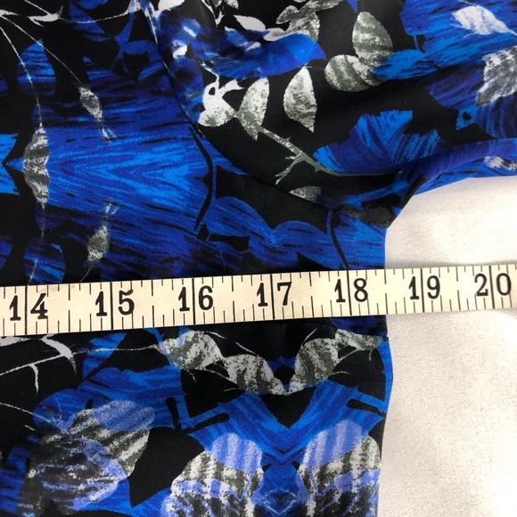 Express Black Floral Tunic Top - Picture 8 of 16